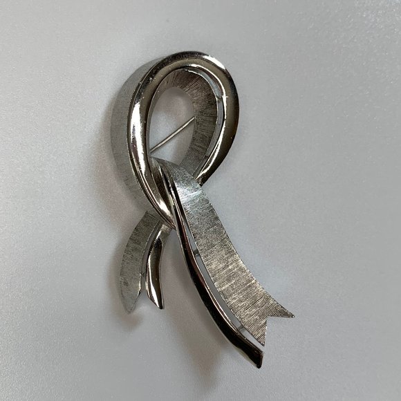 Trifari | Jewelry | Crown Trifari Brushed Silver Tone Ribbon Loop ...